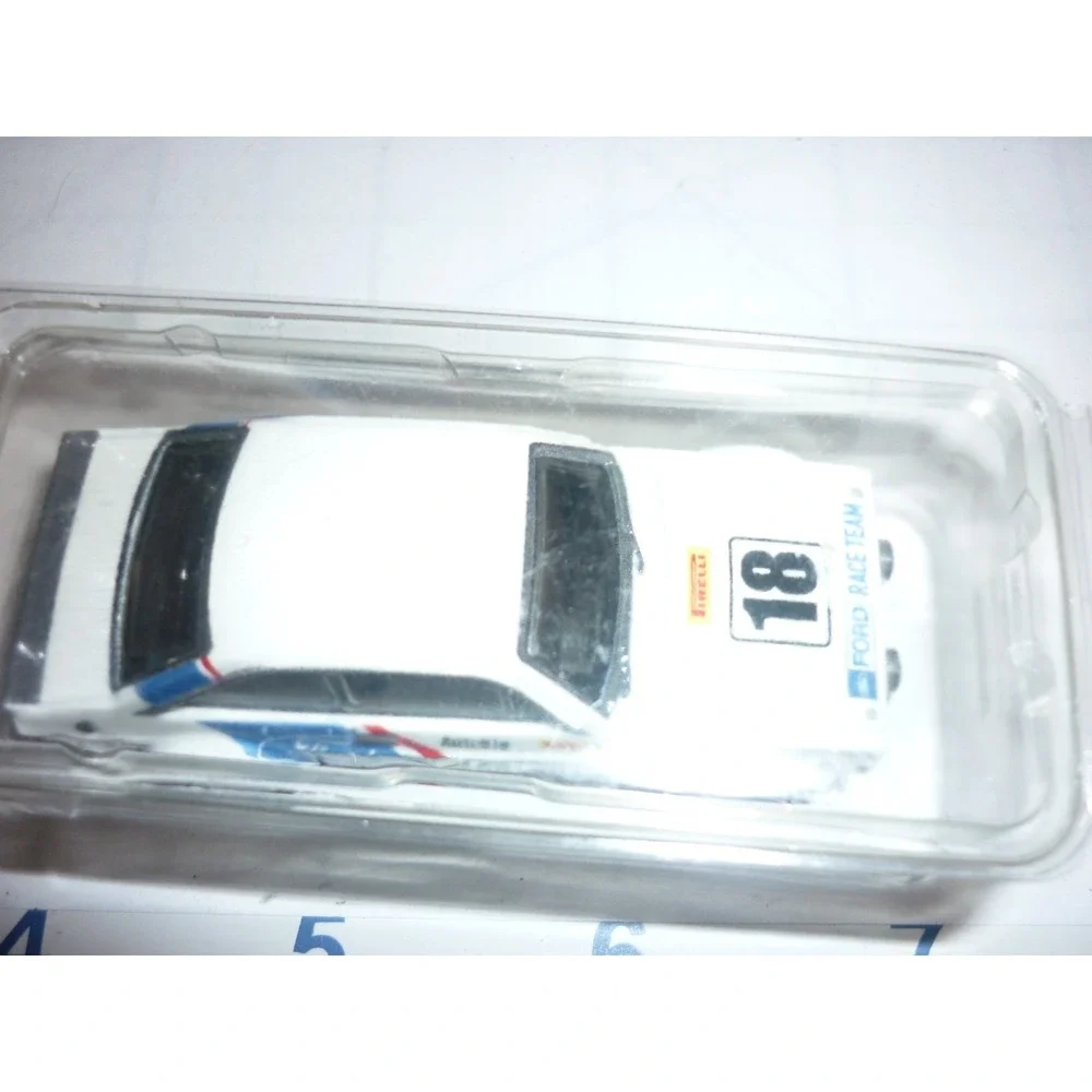 Hot Wheels Team Transport Diorama  Ford Race Team '78‎ Escort RS1800 Real Riders
